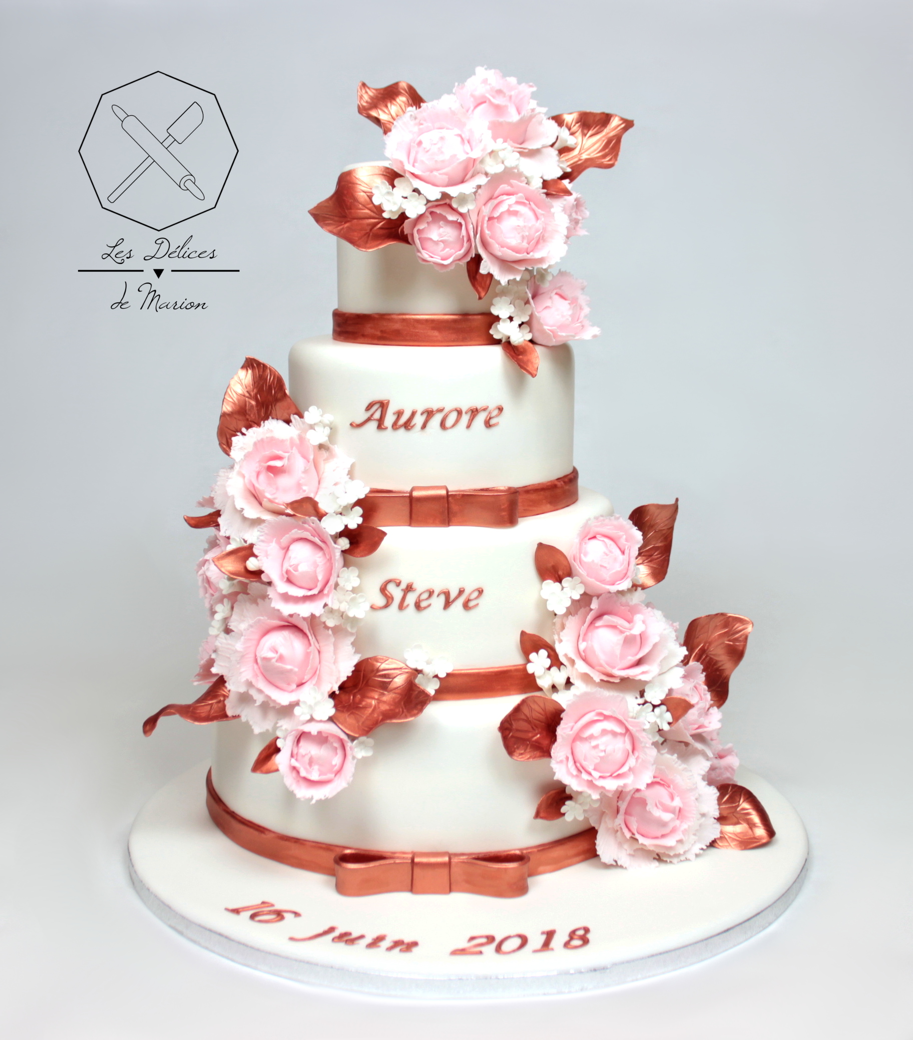 gateau_mariage_wedding-cake_cuivre_or-rose_pivoines_fleurs_cake-design_delices-marion